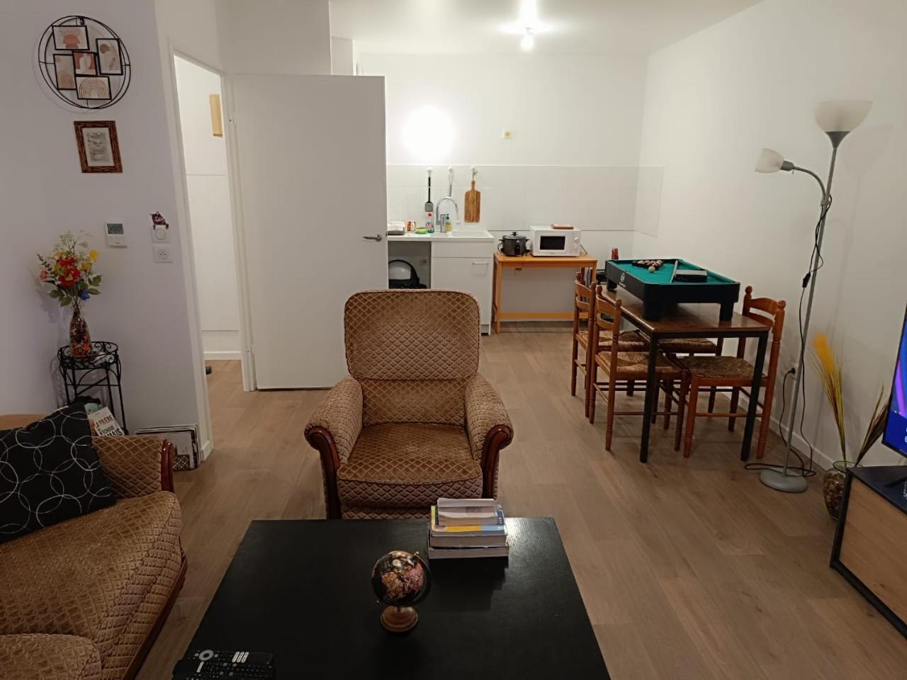 Bel Appartement Disponible Conflans-Sainte-Honorine Exteriér fotografie